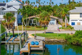 Maritana Beach House heated pool & private dock